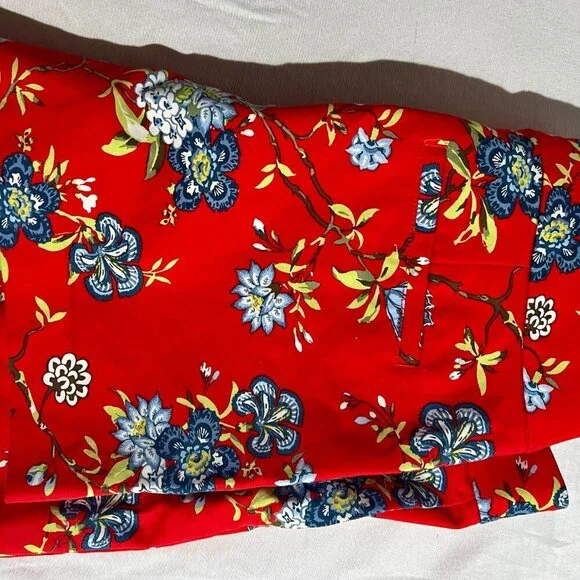 LOFT - RIVIERA FLORAL SHORTS - SIZE 10 - Picture 3 of 5